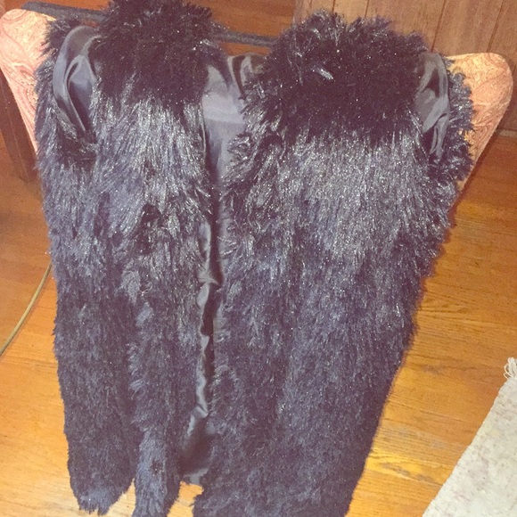 Long fur vest - Picture 1 of 2